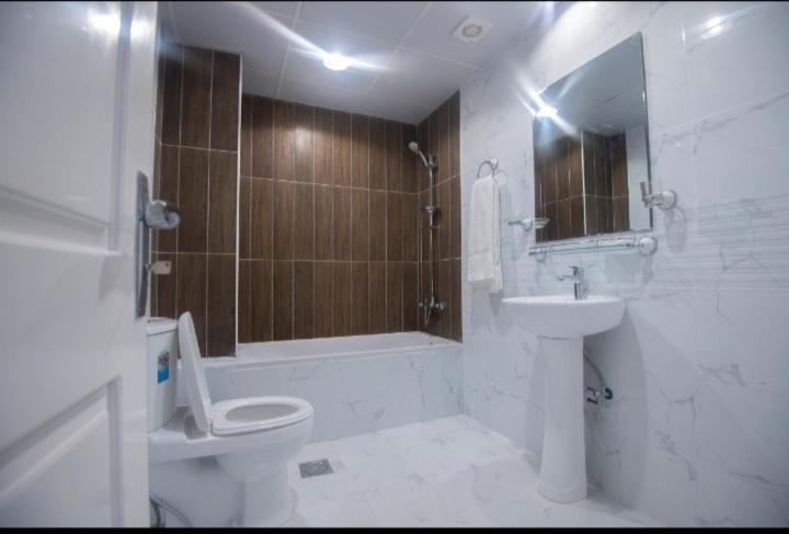 Dreamwhite Hotel Дубай Экстерьер фото